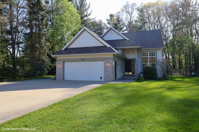 7703 Pinecone Court, Whitehall Twp, MI 49461
