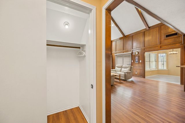 18107 Shadow Valley Drive, Spring, TX 77379