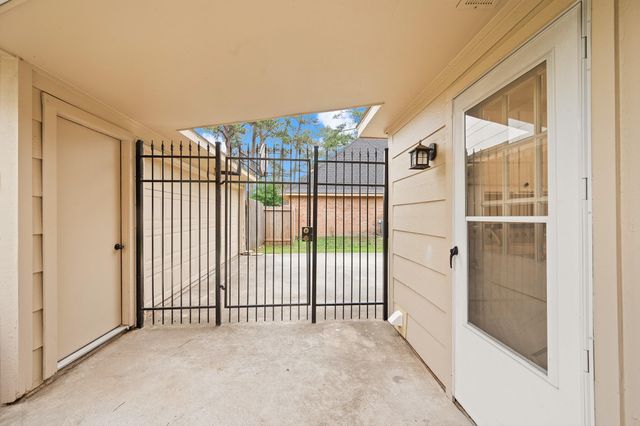 18107 Shadow Valley Drive, Spring, TX 77379