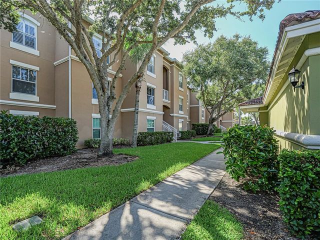 5095 Fairways Circle I303, Vero Beach, FL 32967