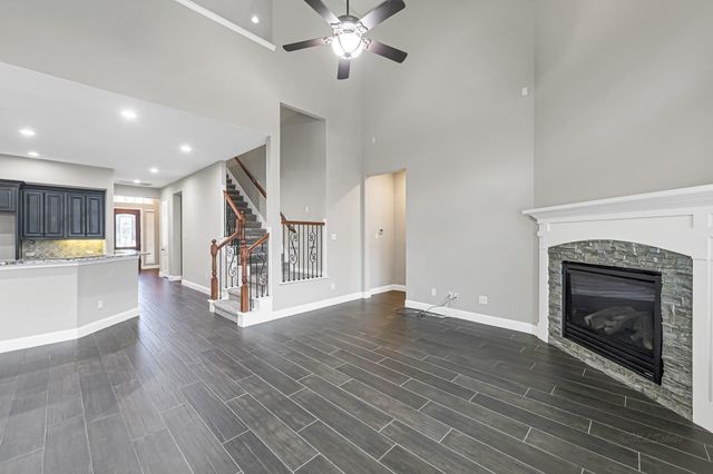 6718 Miller Shadow Lane, Sugar Land, TX 77479