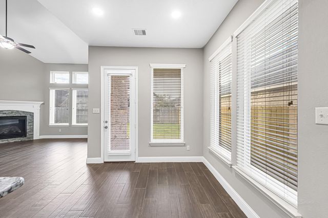 6718 Miller Shadow Lane, Sugar Land, TX 77479