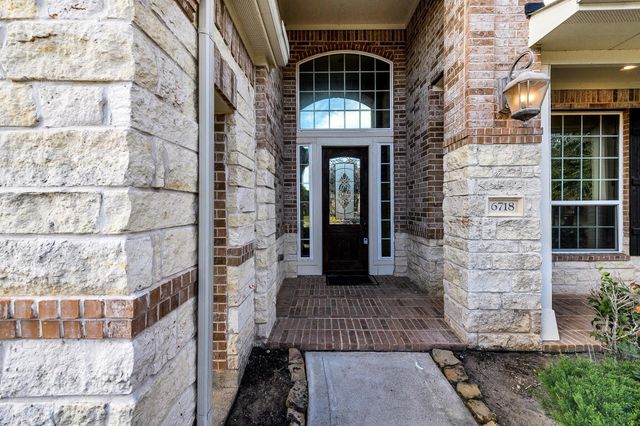 6718 Miller Shadow Lane, Sugar Land, TX 77479
