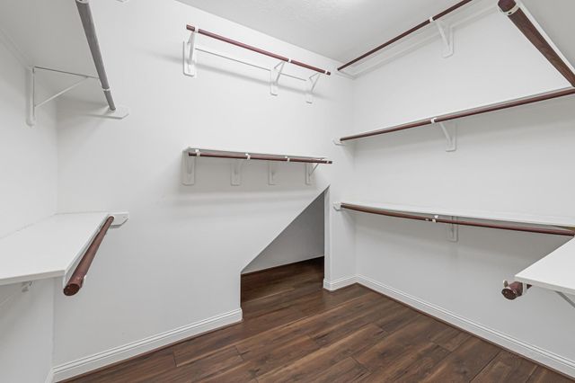 6718 Miller Shadow Lane, Sugar Land, TX 77479