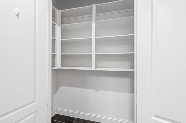 6718 Miller Shadow Lane, Sugar Land, TX 77479