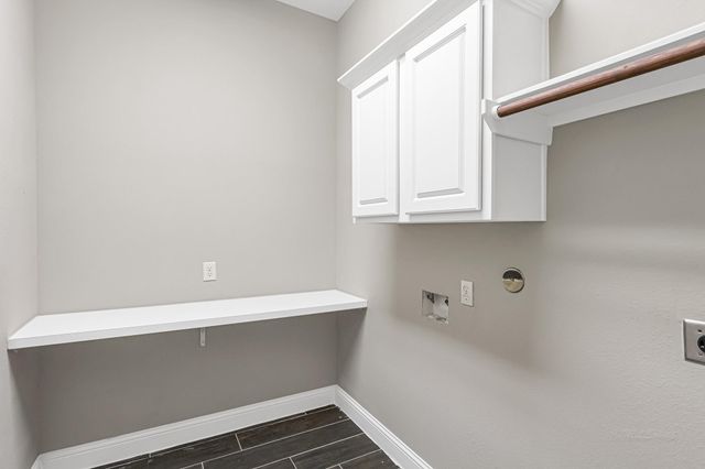 6718 Miller Shadow Lane, Sugar Land, TX 77479