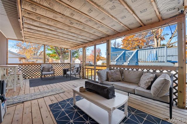 1202 Sir Lancelot Lane, Godfrey, IL 62035