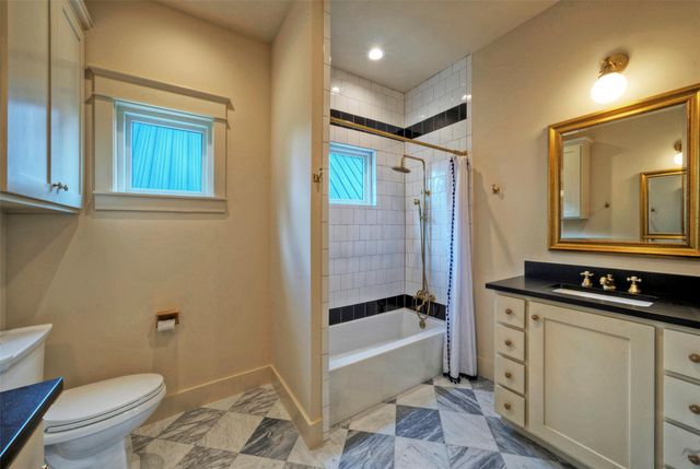 3309 Larry LN 1, Austin, TX 78722