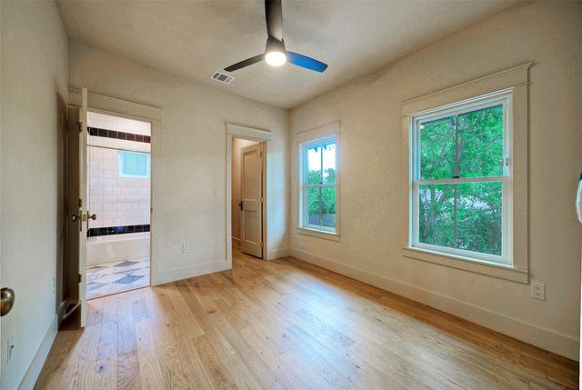 3309 Larry LN 1, Austin, TX 78722