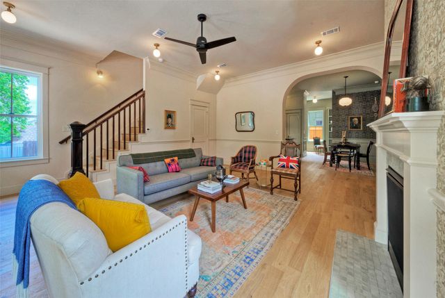 3309 Larry LN 1, Austin, TX 78722