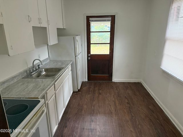 947 GLENCARIN Street, Jacksonville, FL 32208