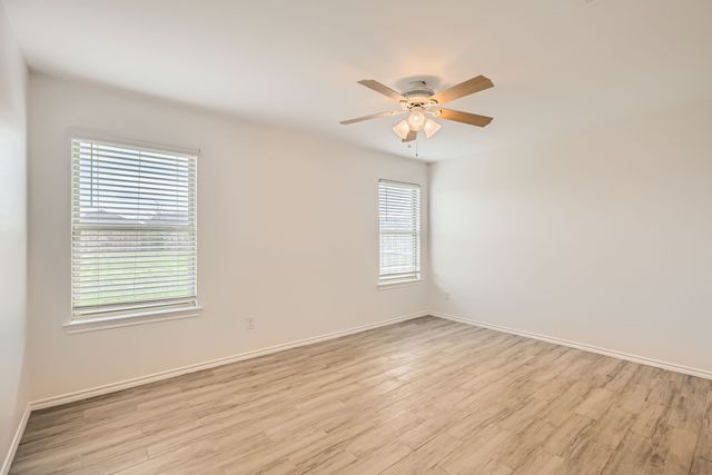 1001 Alton Drive, Aubrey, TX 76227