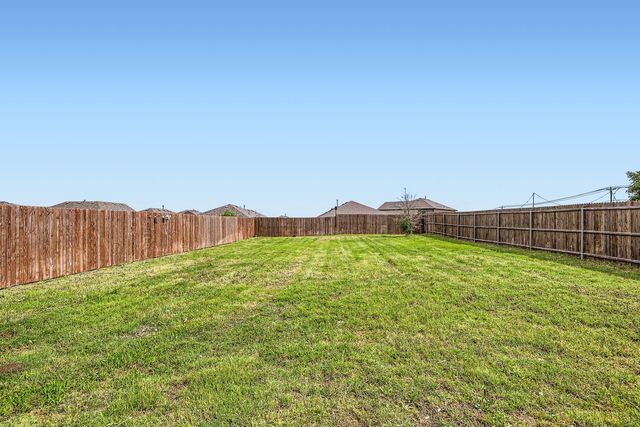 1001 Alton Drive, Aubrey, TX 76227