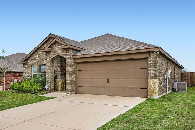 1001 Alton Drive, Aubrey, TX 76227