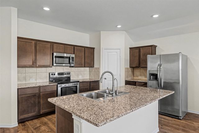 1001 Alton Drive, Aubrey, TX 76227