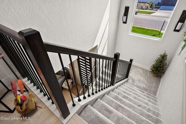 12928 N Krauss Cir, Rathdrum, ID 83858