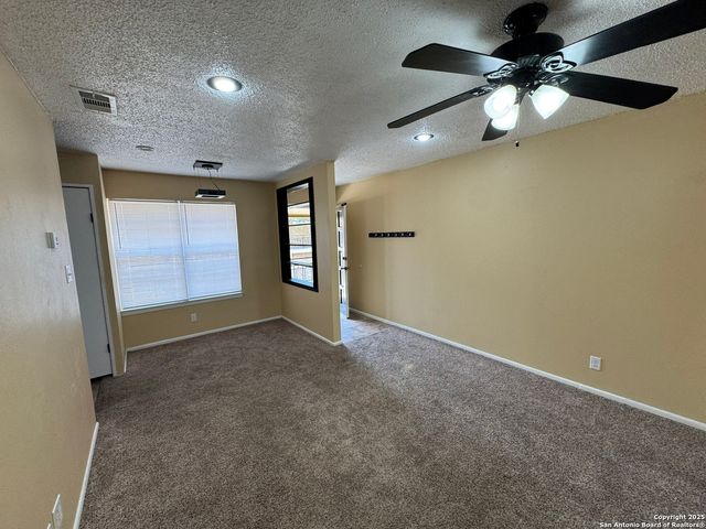 923 Vance Jackson Rd Apt 1406, San Antonio, TX 78201