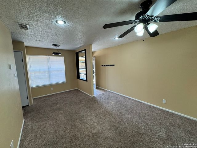 923 Vance Jackson Rd Apt 1406, San Antonio, TX 78201