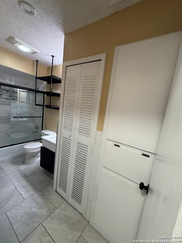 923 Vance Jackson Rd Apt 1406, San Antonio, TX 78201