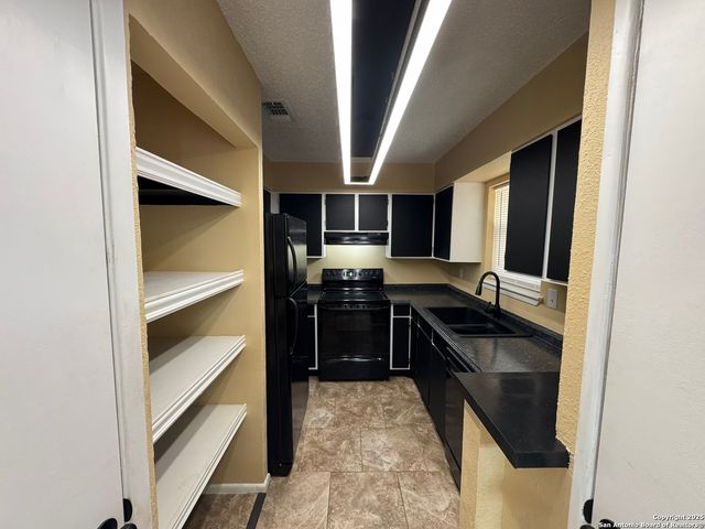 923 Vance Jackson Rd Apt 1406, San Antonio, TX 78201