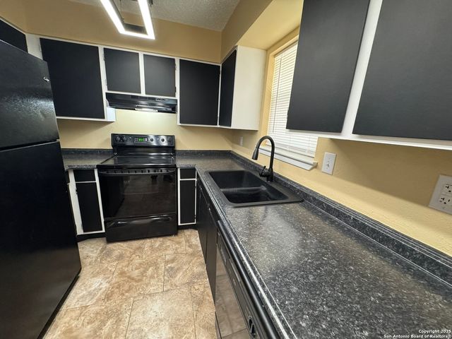 923 Vance Jackson Rd Apt 1406, San Antonio, TX 78201