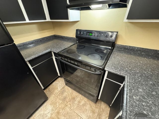 923 Vance Jackson Rd Apt 1406, San Antonio, TX 78201