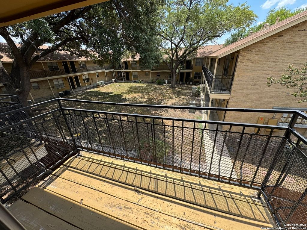 923 Vance Jackson Rd Apt 1406, San Antonio, TX 78201