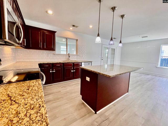 319 Charter Oak Court, Lexington, SC 29072