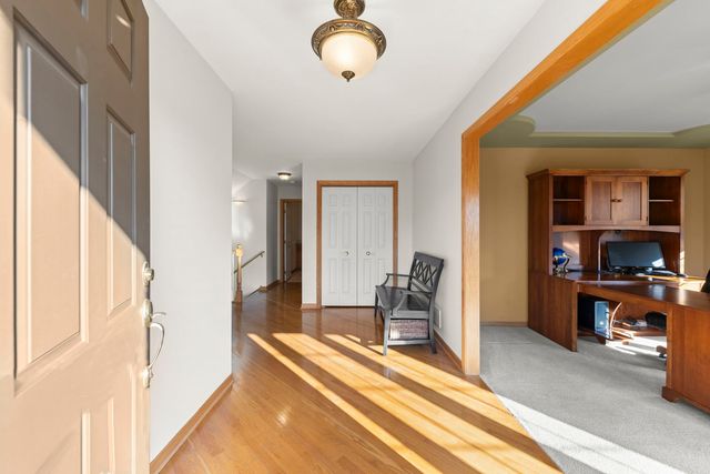 12198 Oxford Court, Lemont, IL 60439