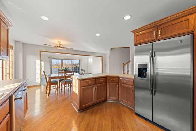 12198 Oxford Court, Lemont, IL 60439