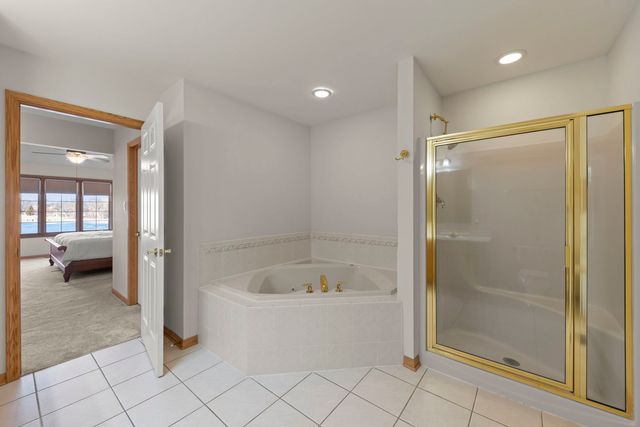 12198 Oxford Court, Lemont, IL 60439