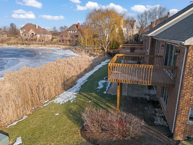 12198 Oxford Court, Lemont, IL 60439