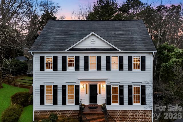 10318 Hollybrook Drive, Charlotte, NC 28277