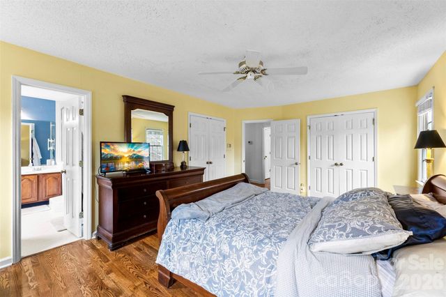 10318 Hollybrook Drive, Charlotte, NC 28277