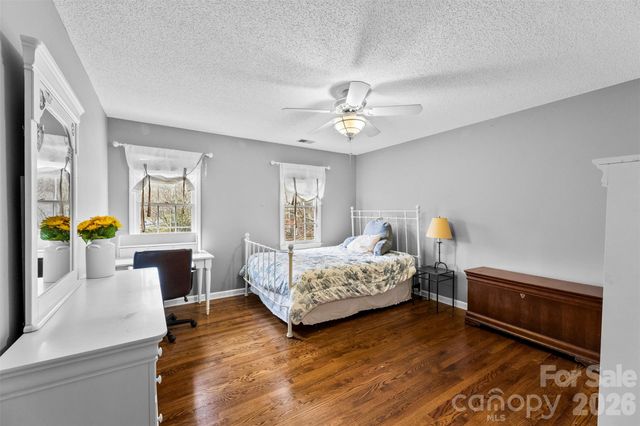 10318 Hollybrook Drive, Charlotte, NC 28277