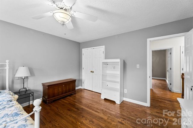 10318 Hollybrook Drive, Charlotte, NC 28277