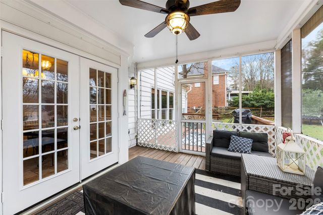 10318 Hollybrook Drive, Charlotte, NC 28277