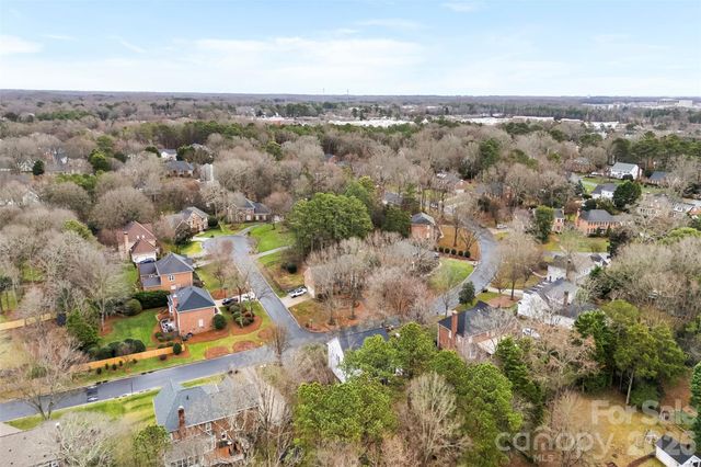 10318 Hollybrook Drive, Charlotte, NC 28277