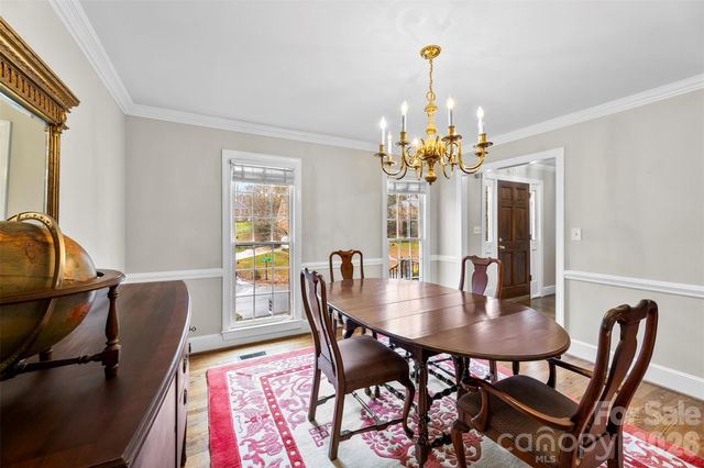 10318 Hollybrook Drive, Charlotte, NC 28277