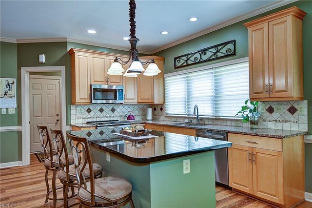 716 Firethorn RD, Chesapeake, VA 23320