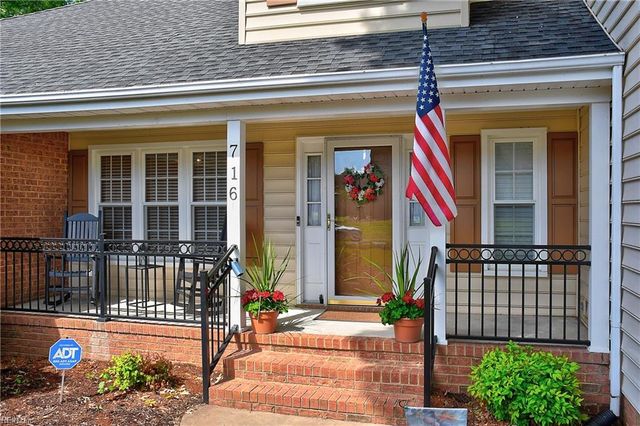716 Firethorn RD, Chesapeake, VA 23320