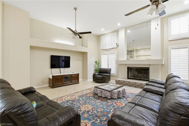 20 Timberland CIR N, Fort Myers, FL 33919