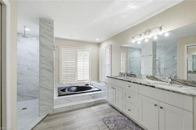 20 Timberland CIR N, Fort Myers, FL 33919