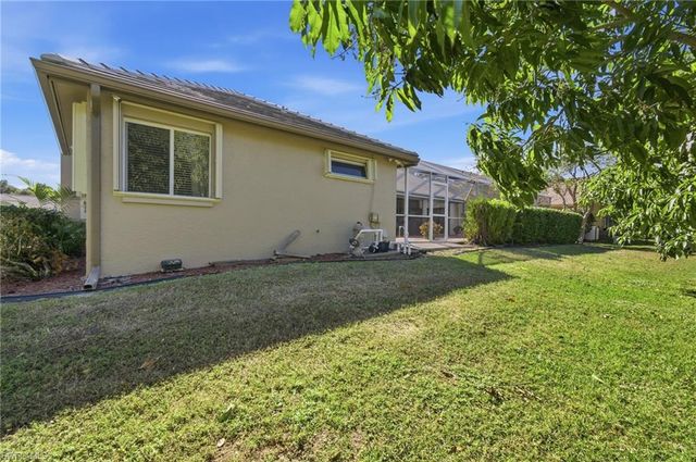 20 Timberland CIR N, Fort Myers, FL 33919