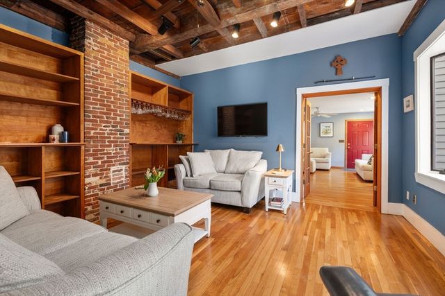 18 Putnam Street, Boston, MA 02129