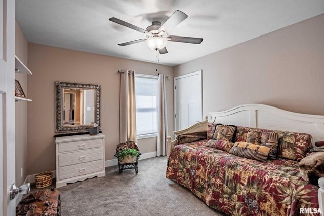 1205 WILDFLOWER Lane, Herrin, IL 62948