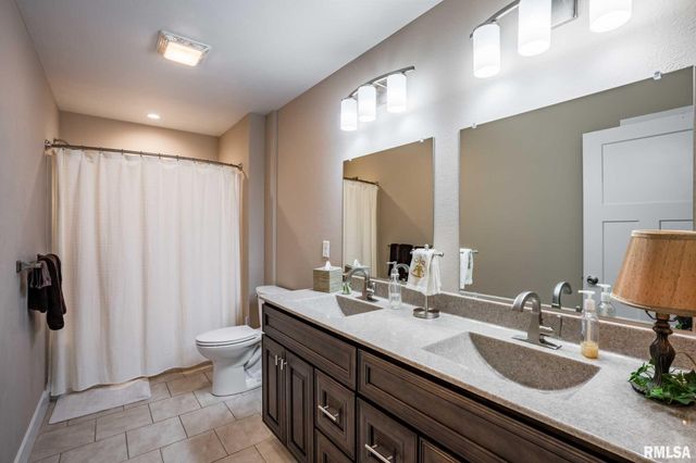 1205 WILDFLOWER Lane, Herrin, IL 62948