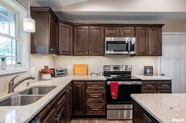 1205 WILDFLOWER Lane, Herrin, IL 62948