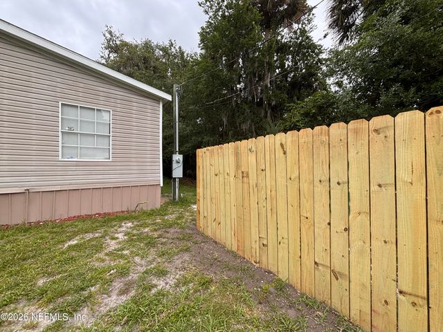 130 W LOUIS BROER Road, East Palatka, FL 32131