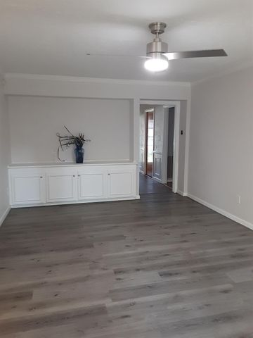 5319 Willowbend Boulevard, Houston, TX 77096